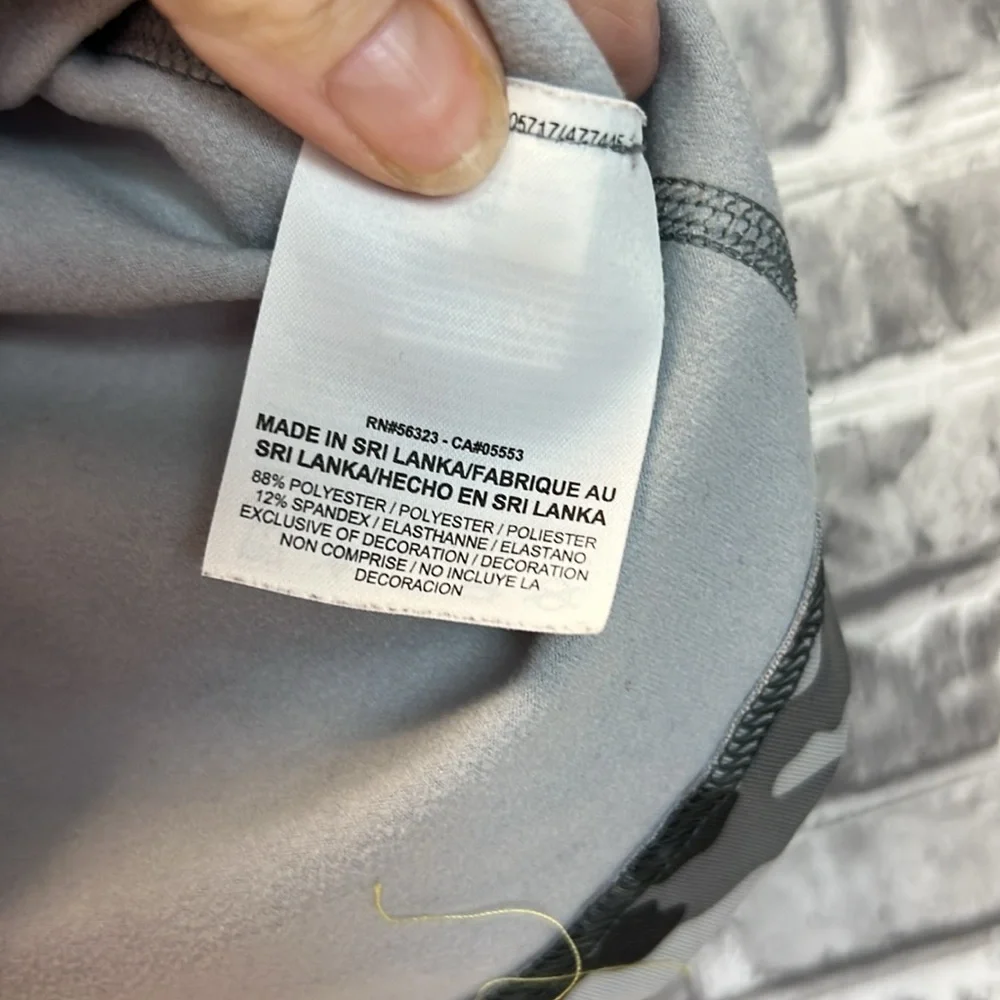 Nike Pro‎ shirt